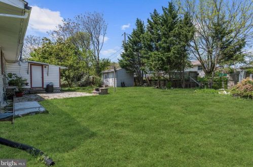 804 Casual Ct, Glen Burnie MD 21061-2105 exterior