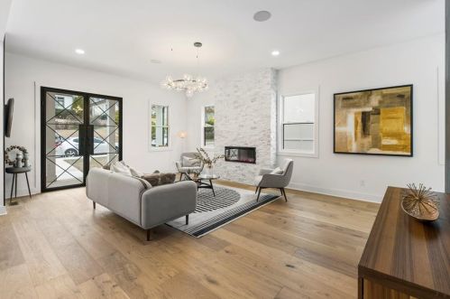 2020 Cambridge Ave, Atlanta GA 30337-1816 exterior