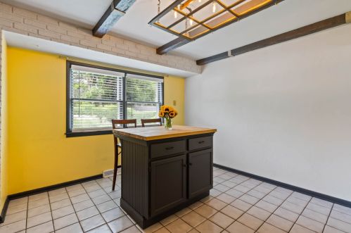 7919 57, Milwaukee WI 53218-5604 exterior