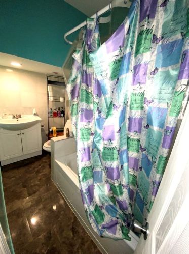 4029 Harrison St, Chicago IL 60607-3105 exterior