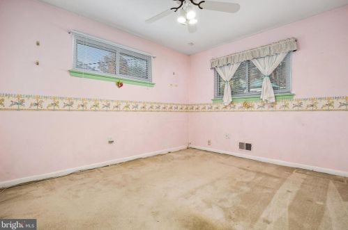 822 Malibu Dr, Silver Spring MD 20901-3648 exterior