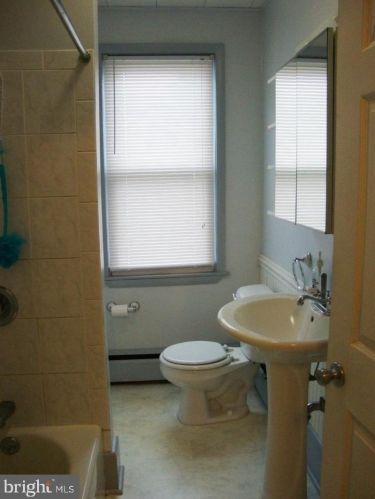 1124 Genesee St, Trenton NJ 08611-1907 exterior