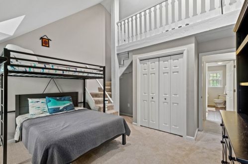 1521 Candlewood Dr, Pittsburgh PA  15241-2909 exterior