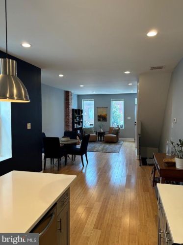 1923 Dickinson St, Philadelphia PA  19146-4623 exterior