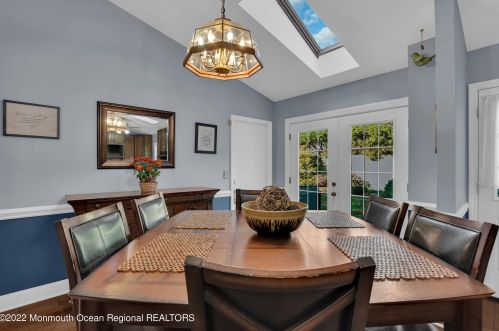 984 Woodlane Rd, Jackson Twp NJ 08527-1556 exterior