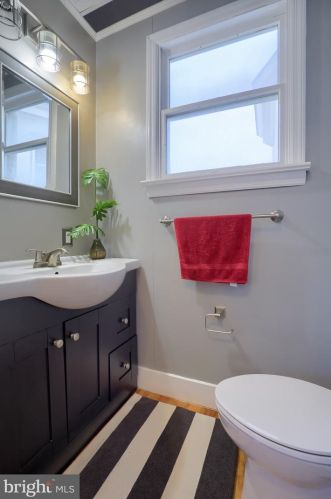 1297 Wheatland Ave, Lancaster PA 17603-4520 exterior