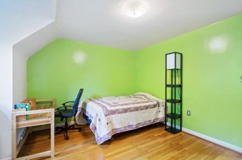 1152 Pinewood Dr, Pittsburgh PA 15243-1810 exterior