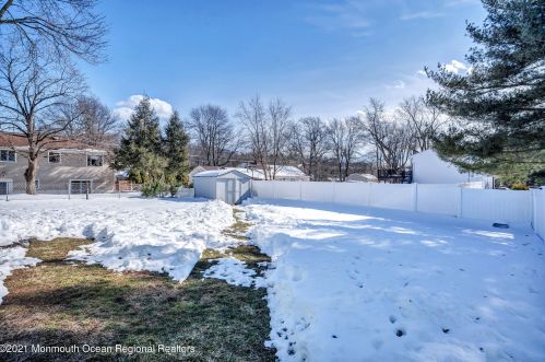 130 Floyd St, Edison NJ 08820-2101 exterior