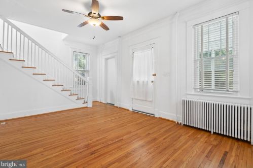 16 Masonic View Ave, Alexandria VA  22301-2204 exterior