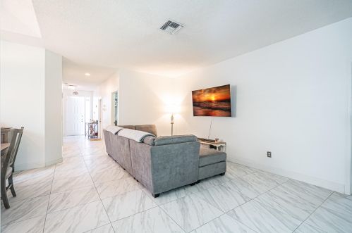 10865 Fillmore Dr, Boynton Beach FL 33437-3955 exterior