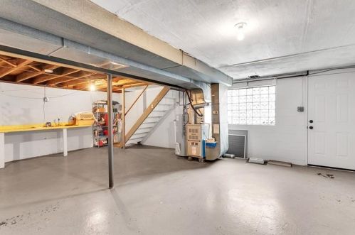 405 Mower Dr, Pittsburgh PA 15239-1710 exterior