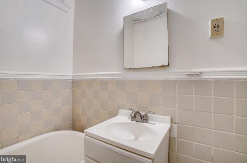 258 16 St, Washington DC 20011-2864 exterior