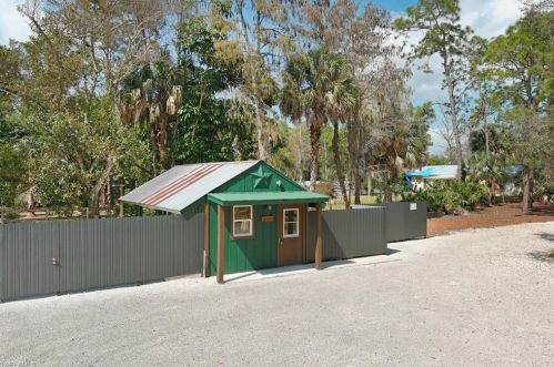 6210 Napa Wood Way, Naples FL 34116-3866 exterior