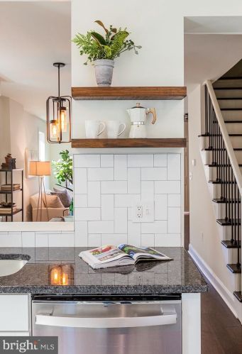 24 New St, Lancaster PA 17602-2047 exterior