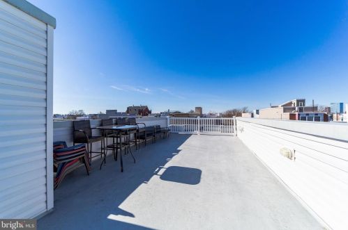 1239 17 St, Philadelphia PA 19121-5029 exterior