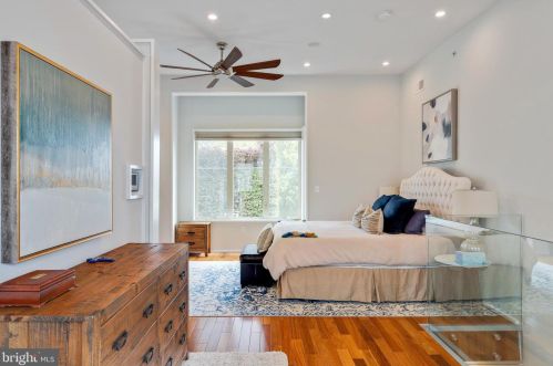 970-74 Leithgow St, Philadelphia PA  19123-1440 exterior