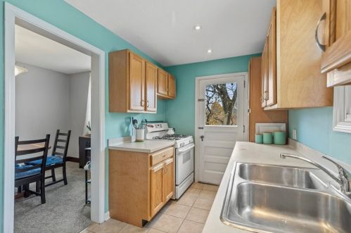 2744 Connecticut Ave, Pittsburgh PA  15216-1933 exterior