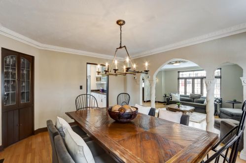 5525 Berkeley Blvd, Milwaukee WI 53217-5139 exterior