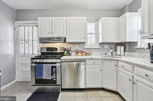 8216 Roanoke Ave, Silver Spring, MD 20912-6227