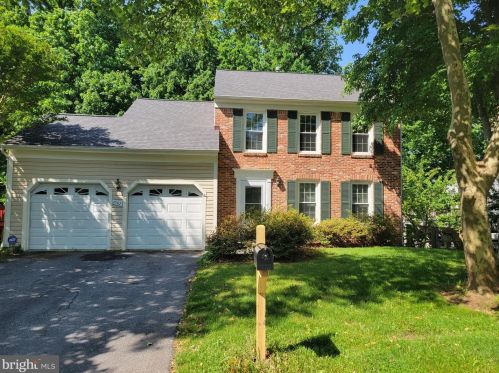 2707 Deer Ridge Dr, Silver Spring MD 20904-7140 exterior