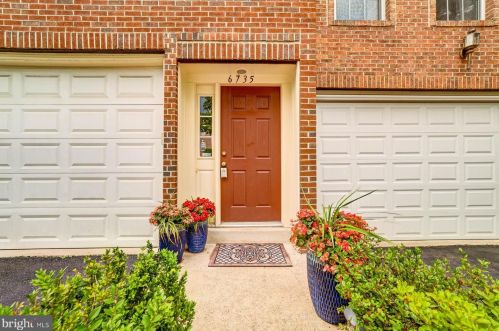 6735 Applemint Ln, Alexandria, VA 22310-2650