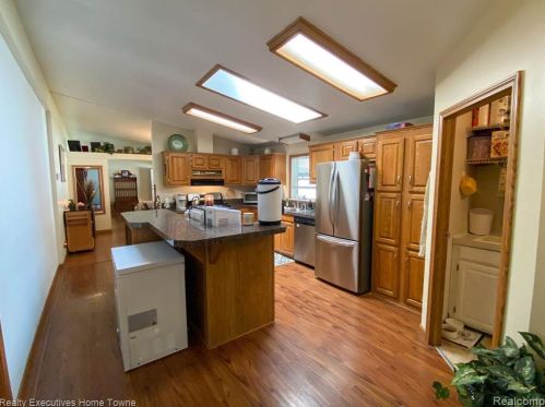 45778 Bonaventure Dr, Macomb Township MI 48044-6021 exterior