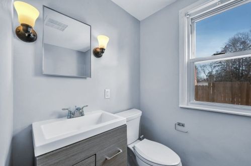 139 Maebeth St, Springfield MA 01119-2414 exterior