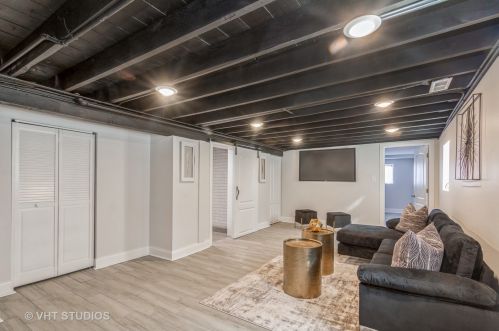 7816 Hermitage Ave, Chicago IL  60620-4415 exterior