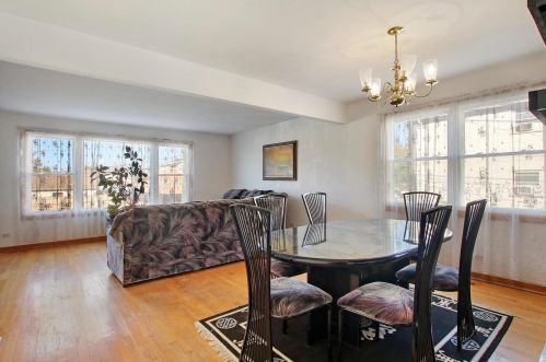 6601 Cornelia Ave, Chicago IL 60618-6035 exterior