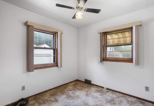 5356 49, Milwaukee WI 53208-1105 exterior