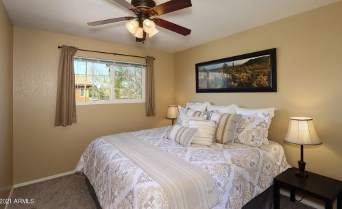 4331 Amberwood Dr, Phoenix AZ 85045-4209 exterior