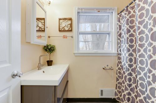 3508 Centerville Rd, Saint Paul MN 55127-7104 exterior