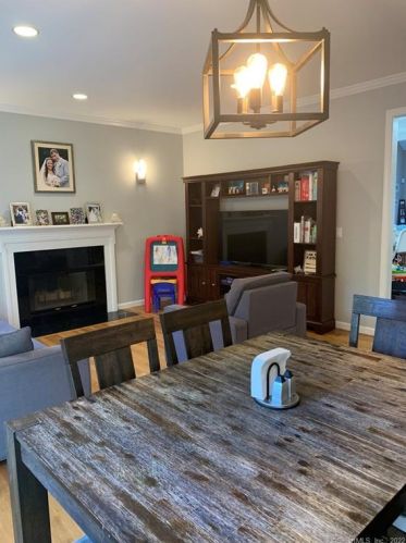 6 Linden Hts, Norwalk CT 06851-1552 exterior