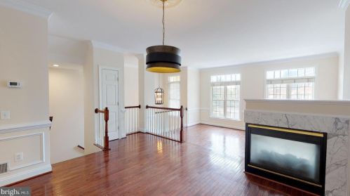 5450 Edsall Ridge Pl, Alexandria VA  22312-2673 exterior