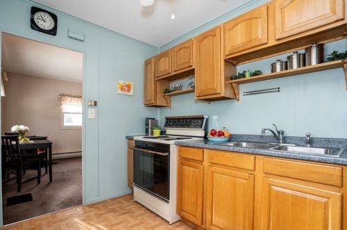 38 Ramah St, Springfield MA 01104-2741 exterior