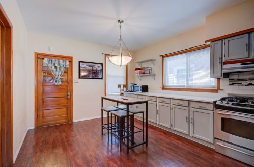 3012 Luna Ave, Chicago IL  60641-4846 exterior