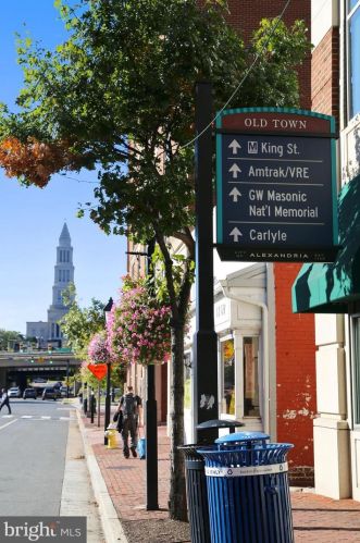 321 Fayette St, Alexandria VA 22314-2434 exterior