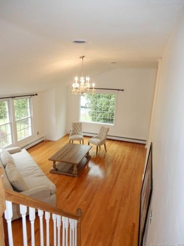 31 Mayflower Ln, Meriden CT 06450-3522 exterior