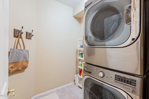 16026 10 St, Phoenix AZ 85086-0911 exterior