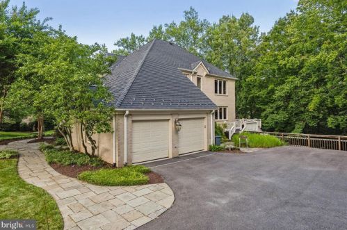 9906 Avenel Farm Dr, Rockville MD 20854-5410 exterior