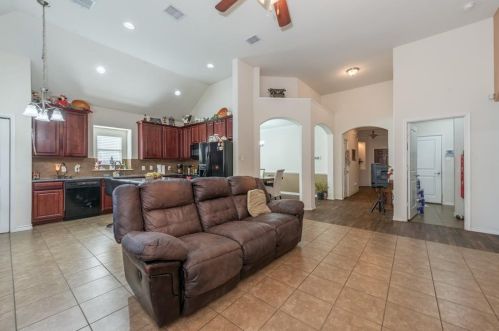 5938 Harbor Glen Dr, Dallas TX 75249-2828 exterior