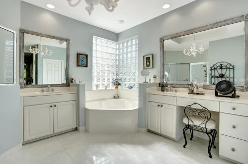 8211 Muirhead Cir, Boynton Beach FL 33472-5064 exterior