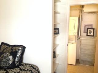 203 Stoughton St, Champaign IL  61820-5409 exterior