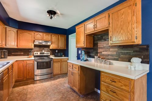 207 County Rd F, Saint Paul MN 55110-3845 exterior