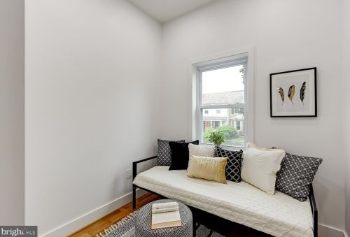 1427 Parkwood Pl, Washington DC  20010-3218 exterior