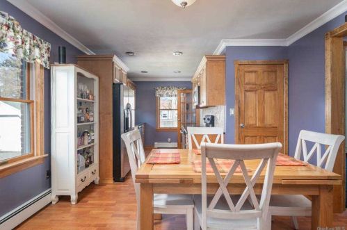 31 Leyden St, Huntington Station NY 11746-1825 exterior