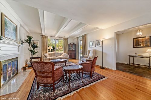 333 Sturges Pkwy, Elmhurst IL 60126-3339 exterior