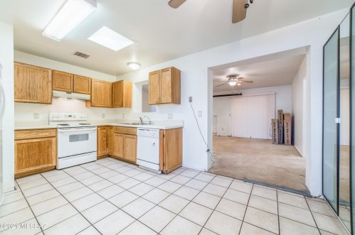 7421 Calle Medina, Tucson AZ  85757-8505 exterior