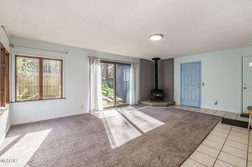 9312 12th St, Kalamazoo, MI 49009-9018