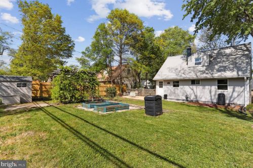 6512 Cavalier Dr, Alexandria VA 22307-1303 exterior